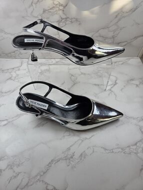 Steve Madden Silver Pointed Slingback Heels(B4)